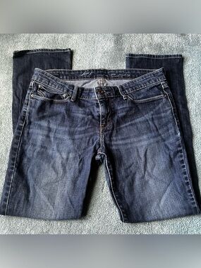 Vintage Straight Leg Low/Mid Rise Levi’s